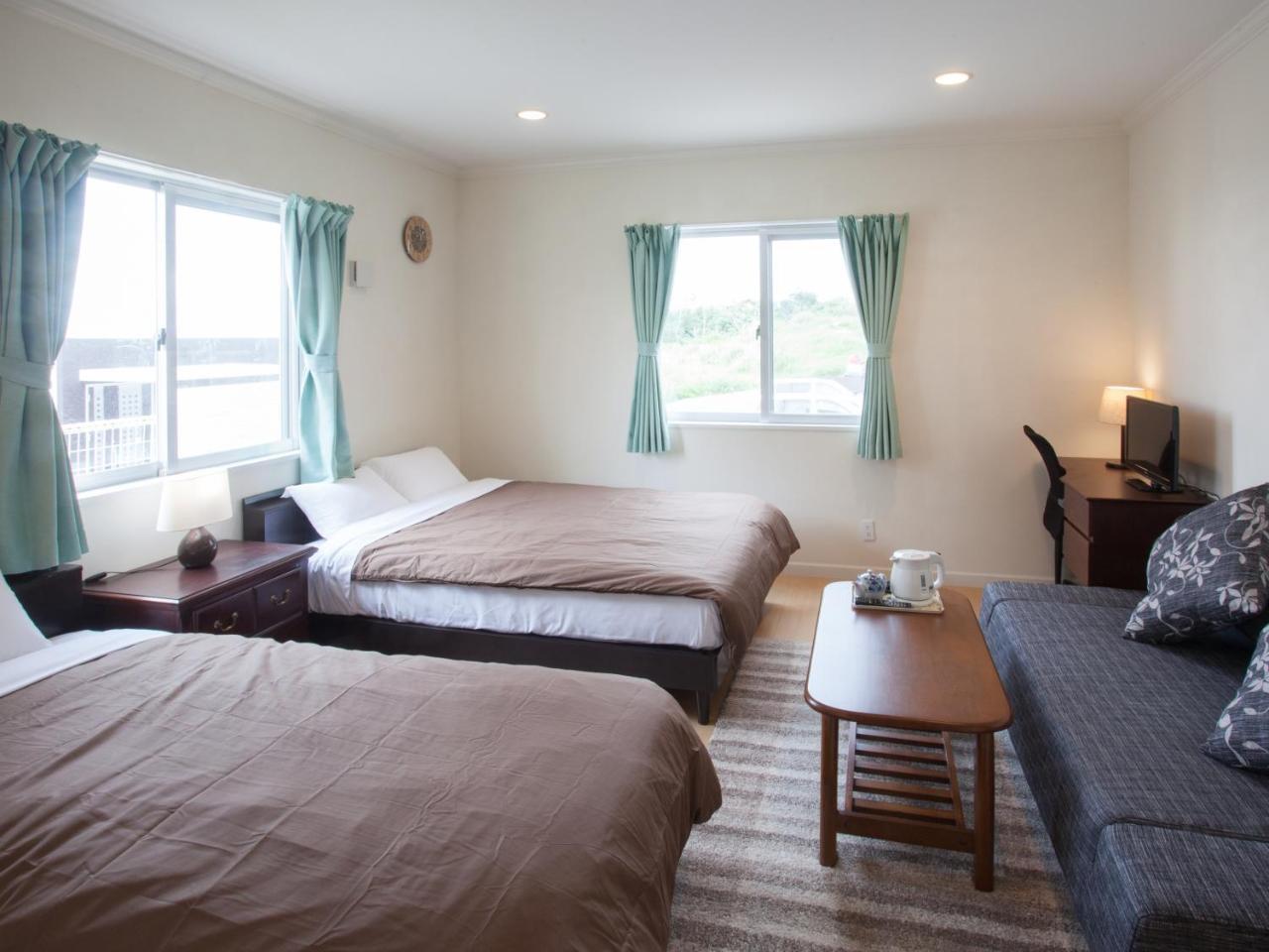 Kariyushi Condominium Resort Residential Del Sol Okinawa Урума Екстер'єр фото